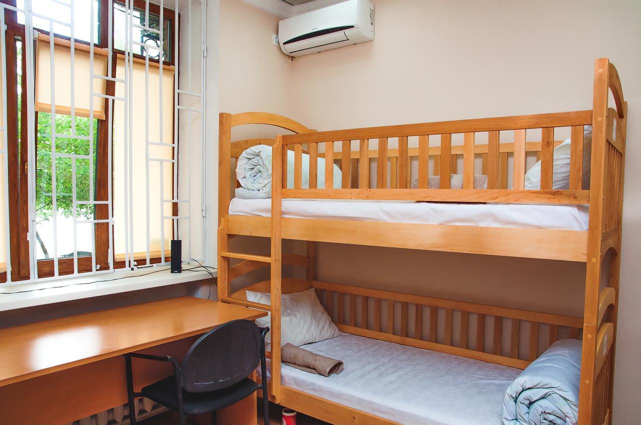 Globus Hostel Kijów Zewnętrze zdjęcie