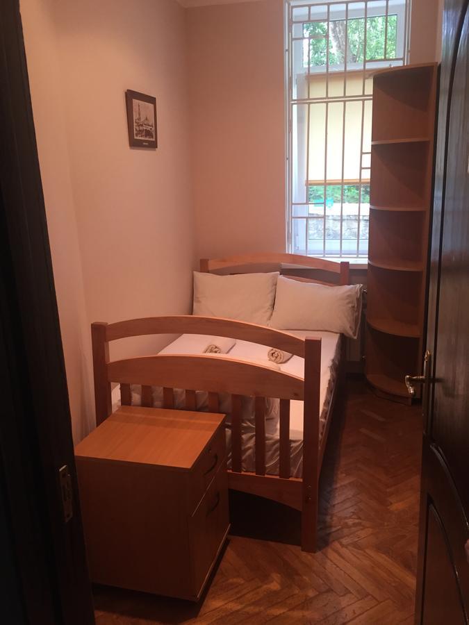 Globus Hostel Kijów Zewnętrze zdjęcie